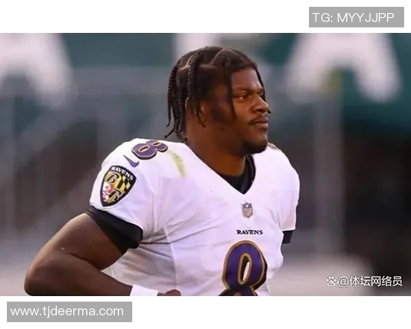 高大帅气踢足球的球星们如何在赛场上引领风潮成为全球焦点